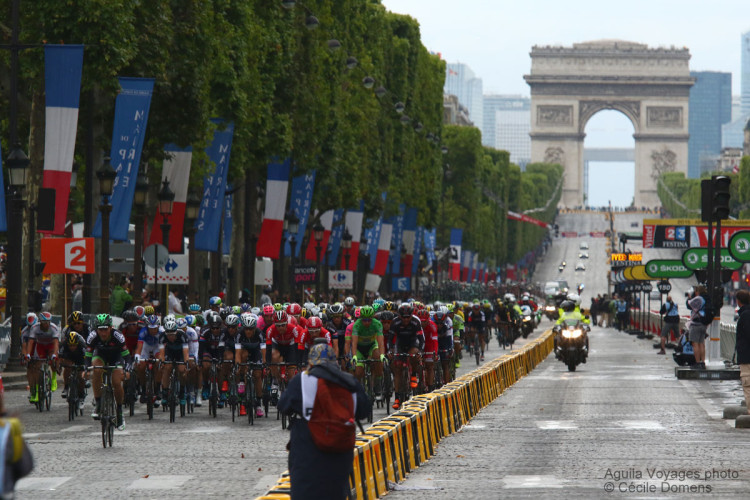 Aguila-Tour_de_France_Paris (1)